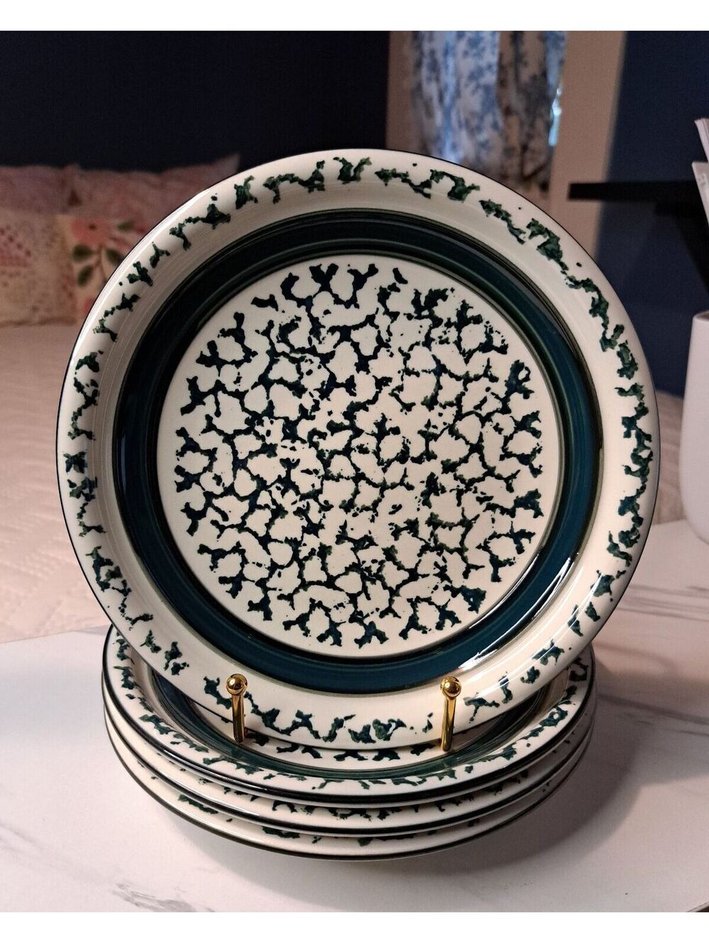 Vintage Set of 4 Tienshan "Country Crock" Green Sponge w Black Border Plates 8"